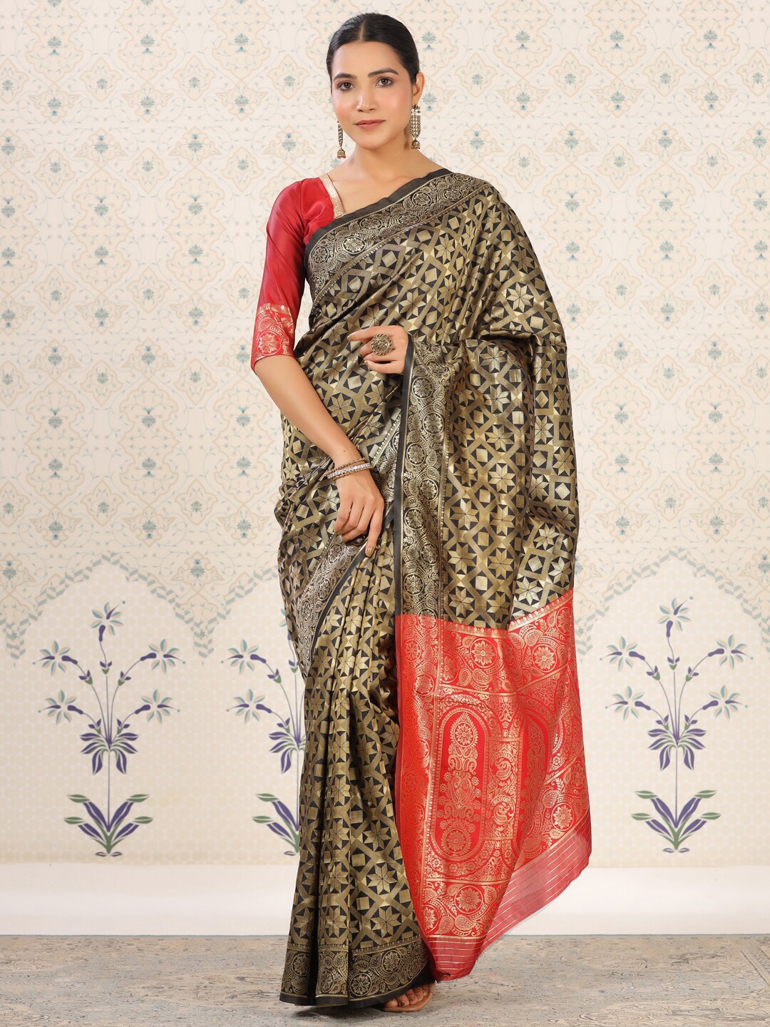 

Ode by House of Pataudi Black & Red Geometric Woven Design Zari Banarasi Saree