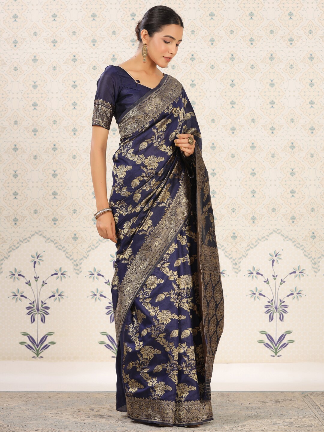 

Ode by House of Pataudi Navy Blue Floral Woven Design Zari Banarasi Saree