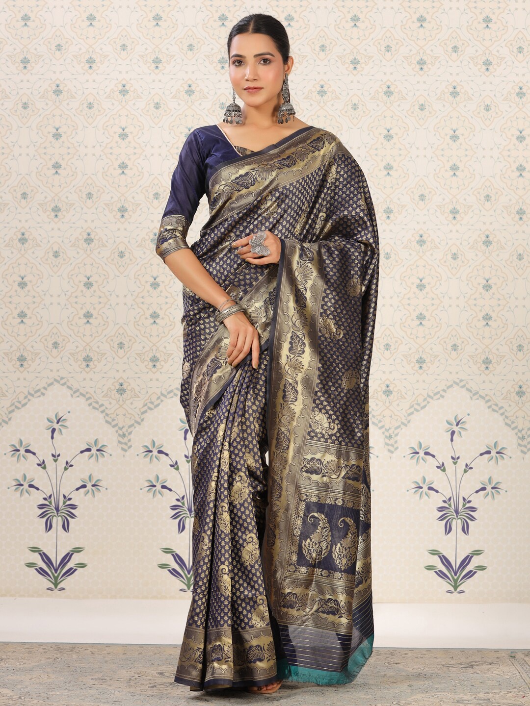 

Ode by House of Pataudi Navy Blue Ethnic Motifs Woven Design Zari Banarasi Saree