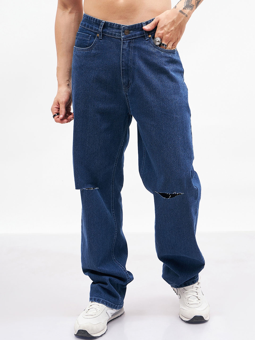 

MASCLN SASSAFRAS Men Mid-Rise Slash Knee Pure Cotton Relaxed Fit Jeans, Blue