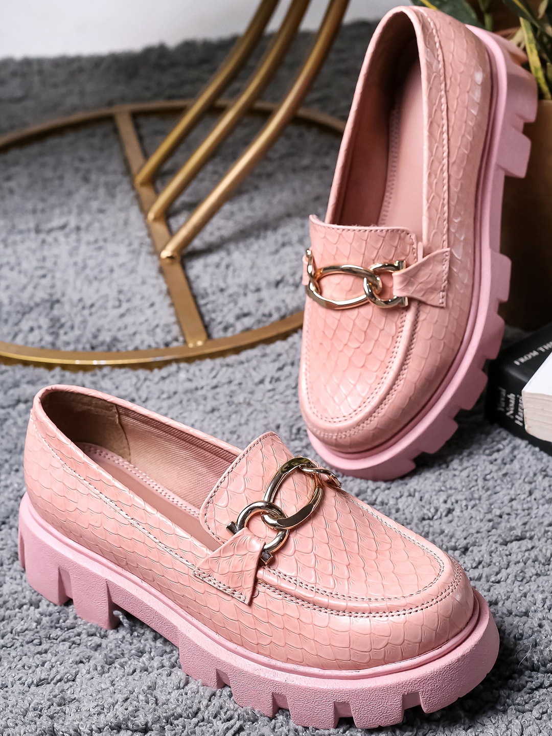 

Brauch Women Textured Slip-On Loafers, Peach