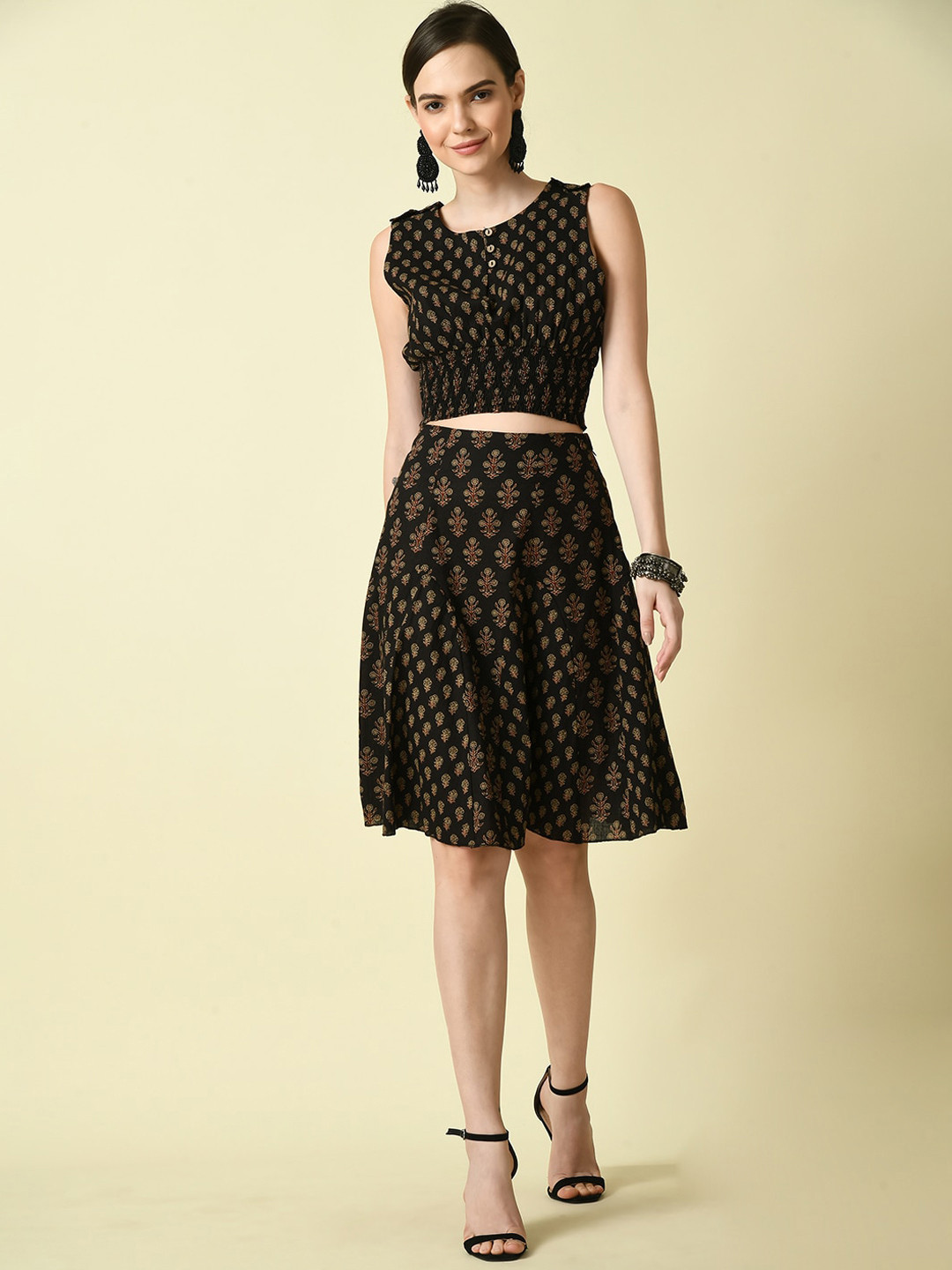 

DressBerry Black Printed Sleeveless Pure Cotton Top & Skirt Co-Ord
