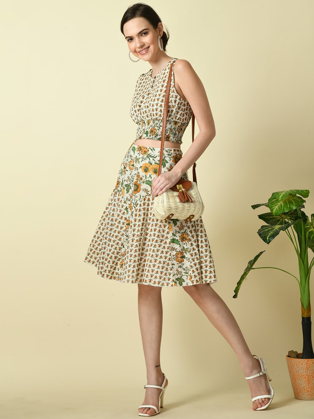 

DressBerry Cream-Coloured Printed Sleeveless Pure Cotton Top With Skirt