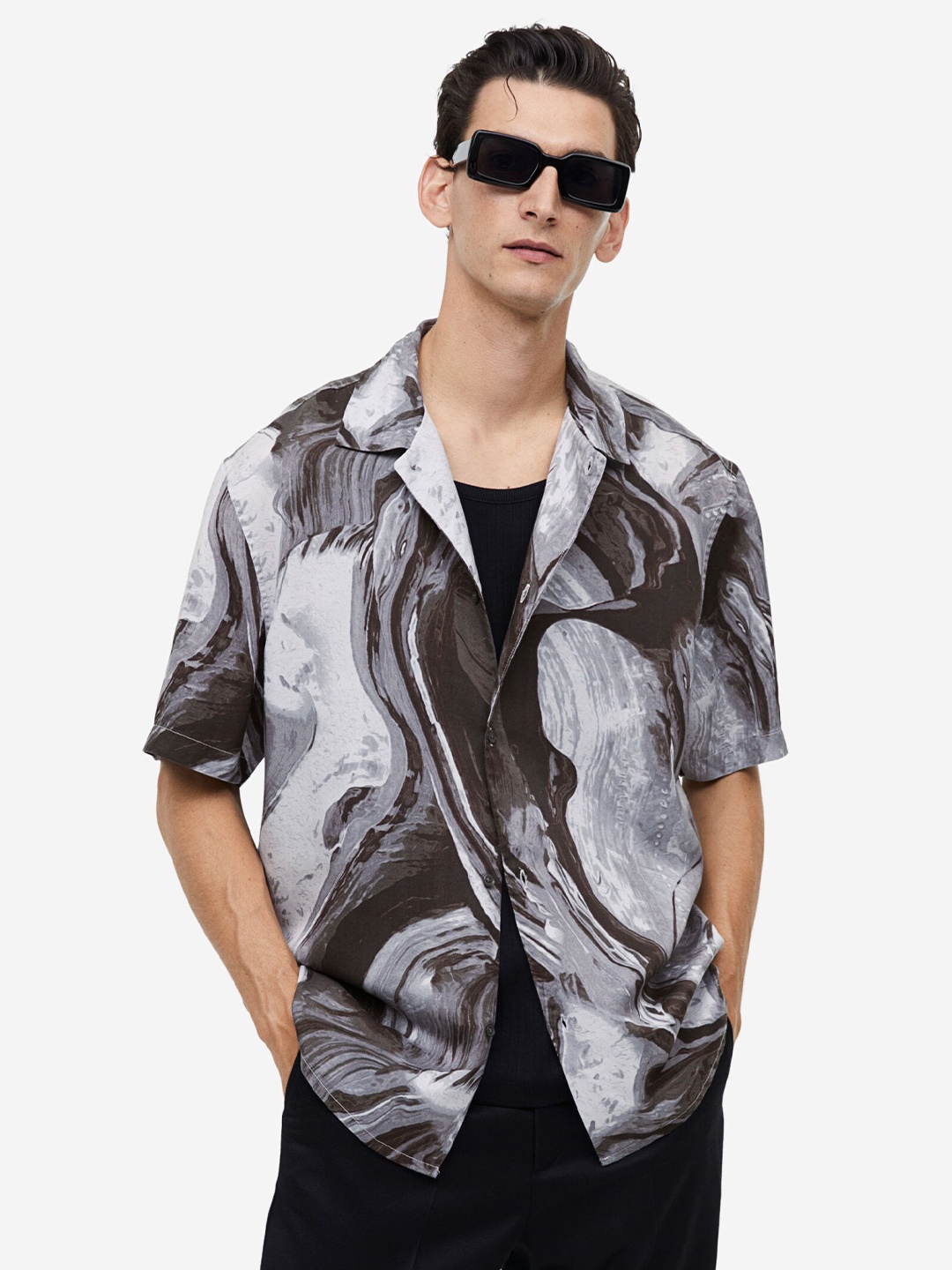 

H&M Regular Fit Patterned lyocell shirt, Grey