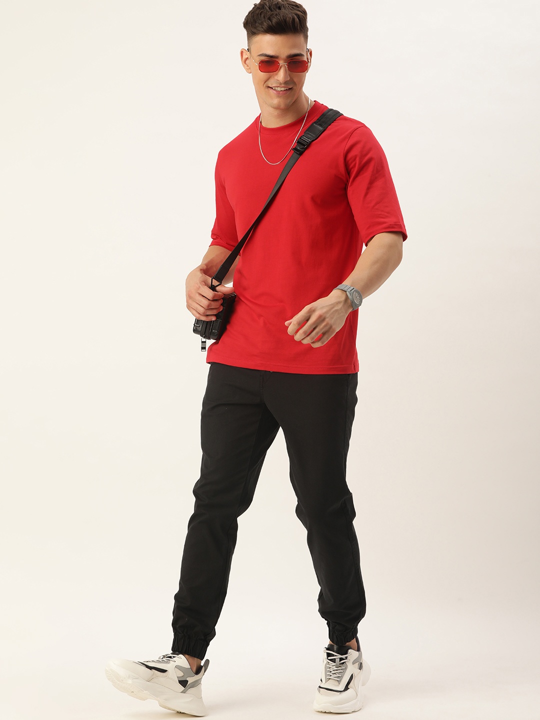 

Harvard Solid Round Neck Short Sleeves Casual T-shirt, Red