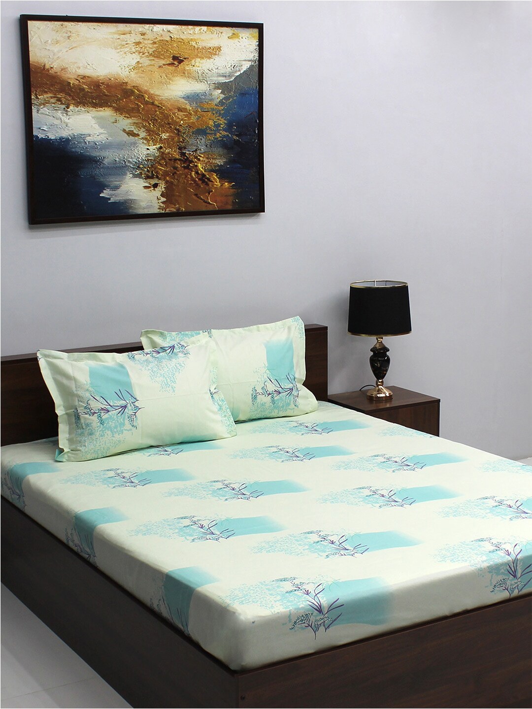 

Raymond Home Jazzy White & Blue Floral Cotton 120 TC Queen Bedsheet with 2 Pillow Covers
