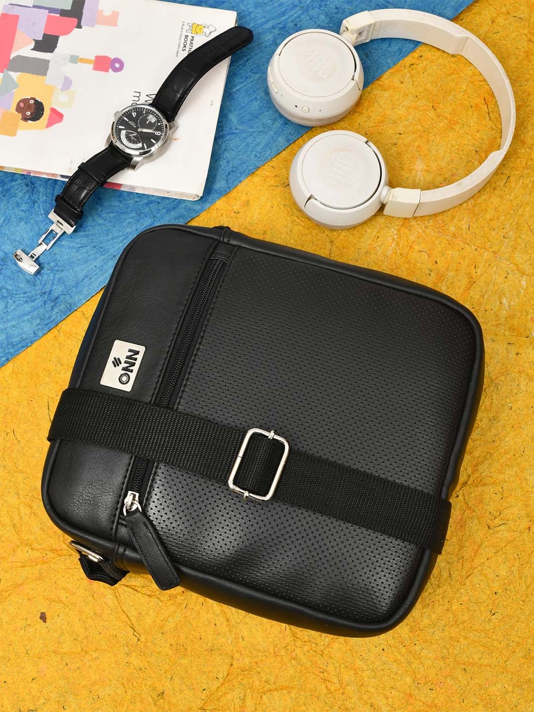 

ONN Men Textured Messenger Bag, Black