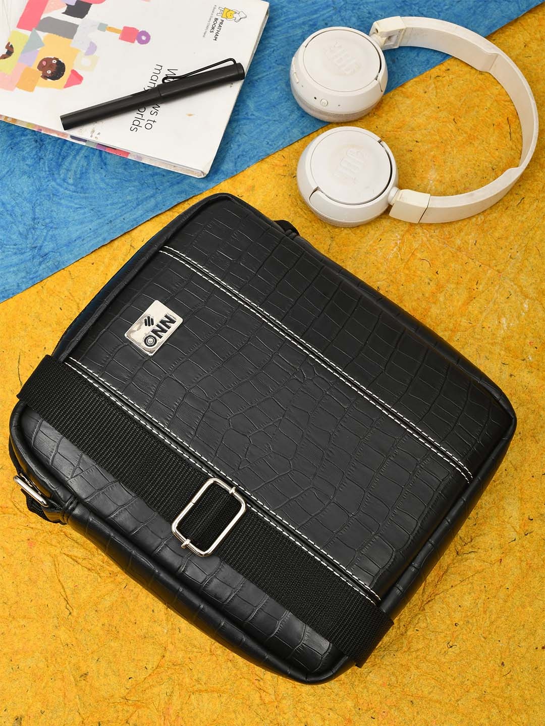 

ONN Textured Messenger Bag, Black
