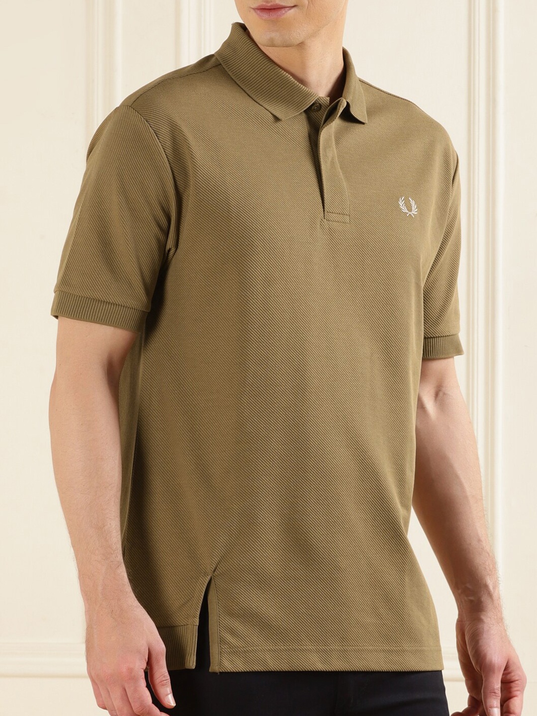 

Fred Perry Men Polo Collar T-shirt, Brown