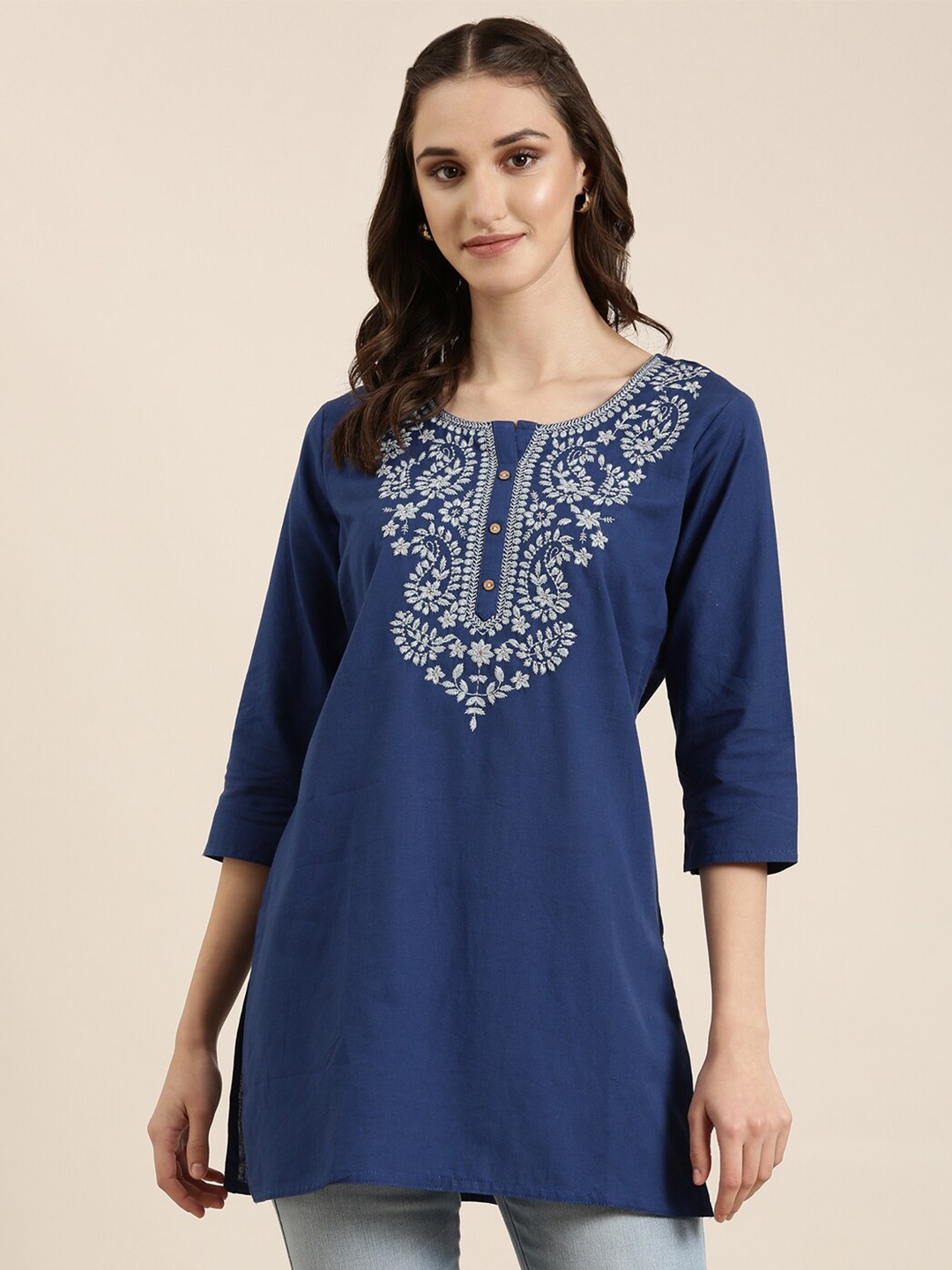 

SHOWOFF Floral Embroidered Round Neck Kurti, Blue
