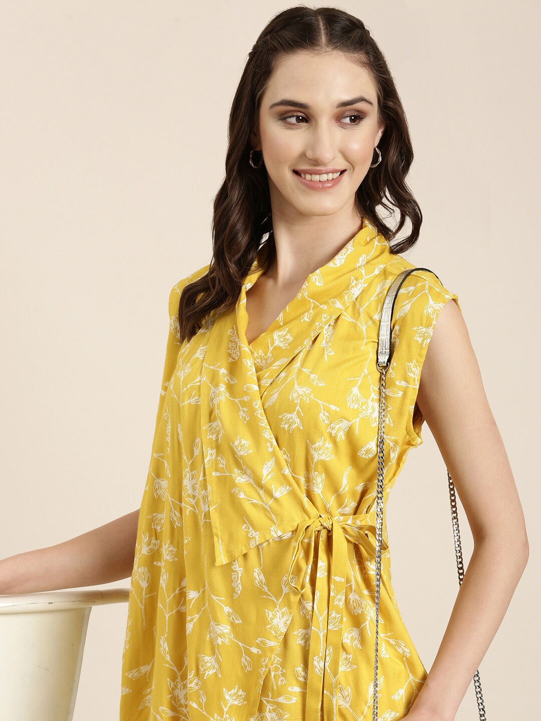 

SHOWOFF Floral Printed Shawl Neck Angrakha Kurti, Yellow