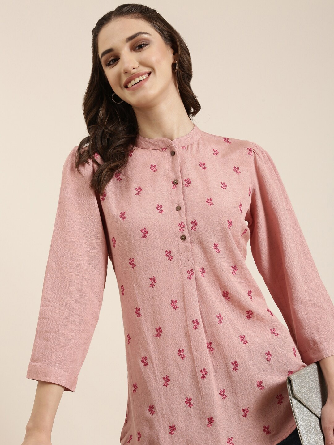 

SHOWOFF Floral Embroidered Thread Work Kurti, Mauve