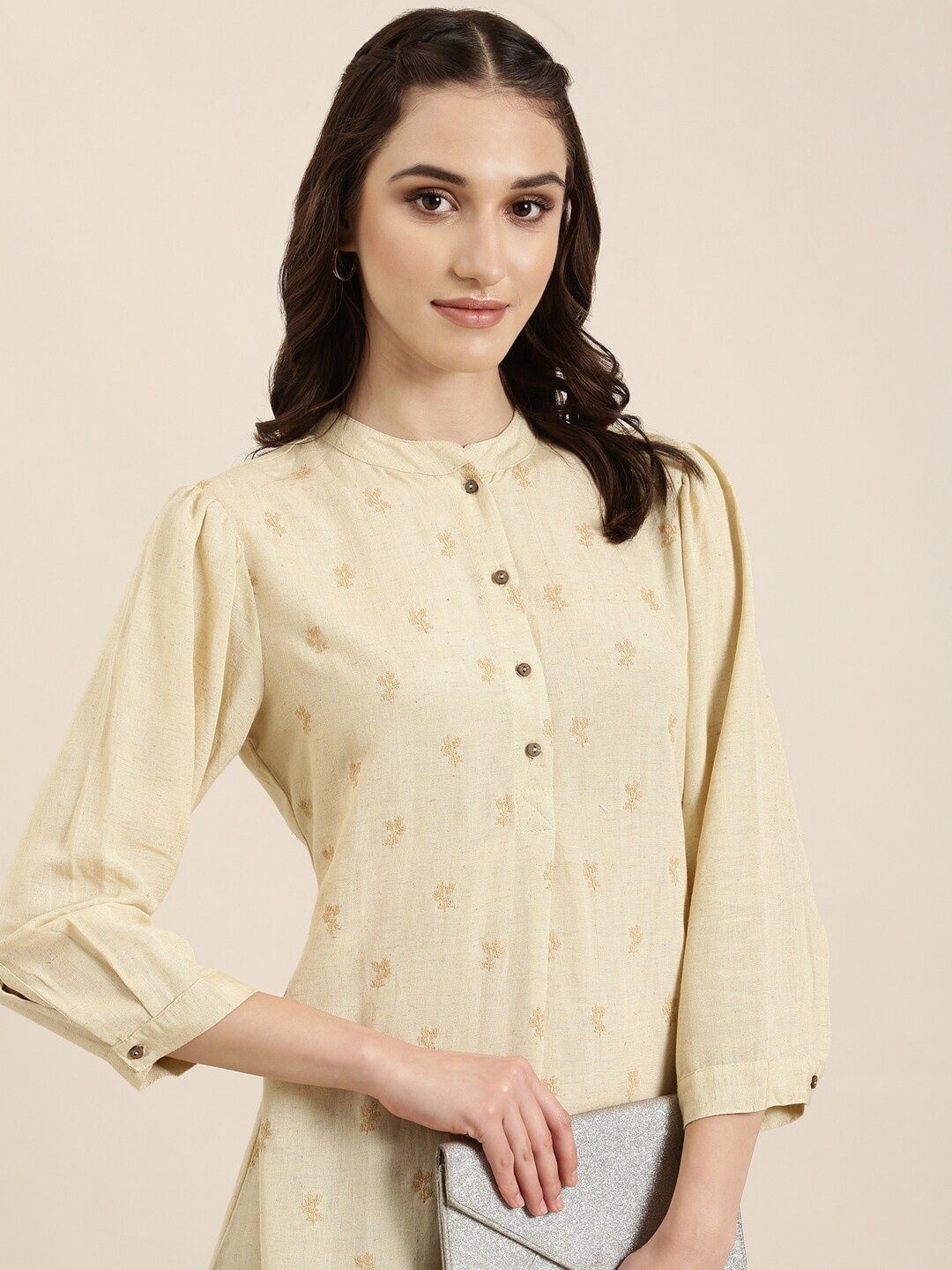 

SHOWOFF Floral Embroidered Thread Work Kurti, Beige