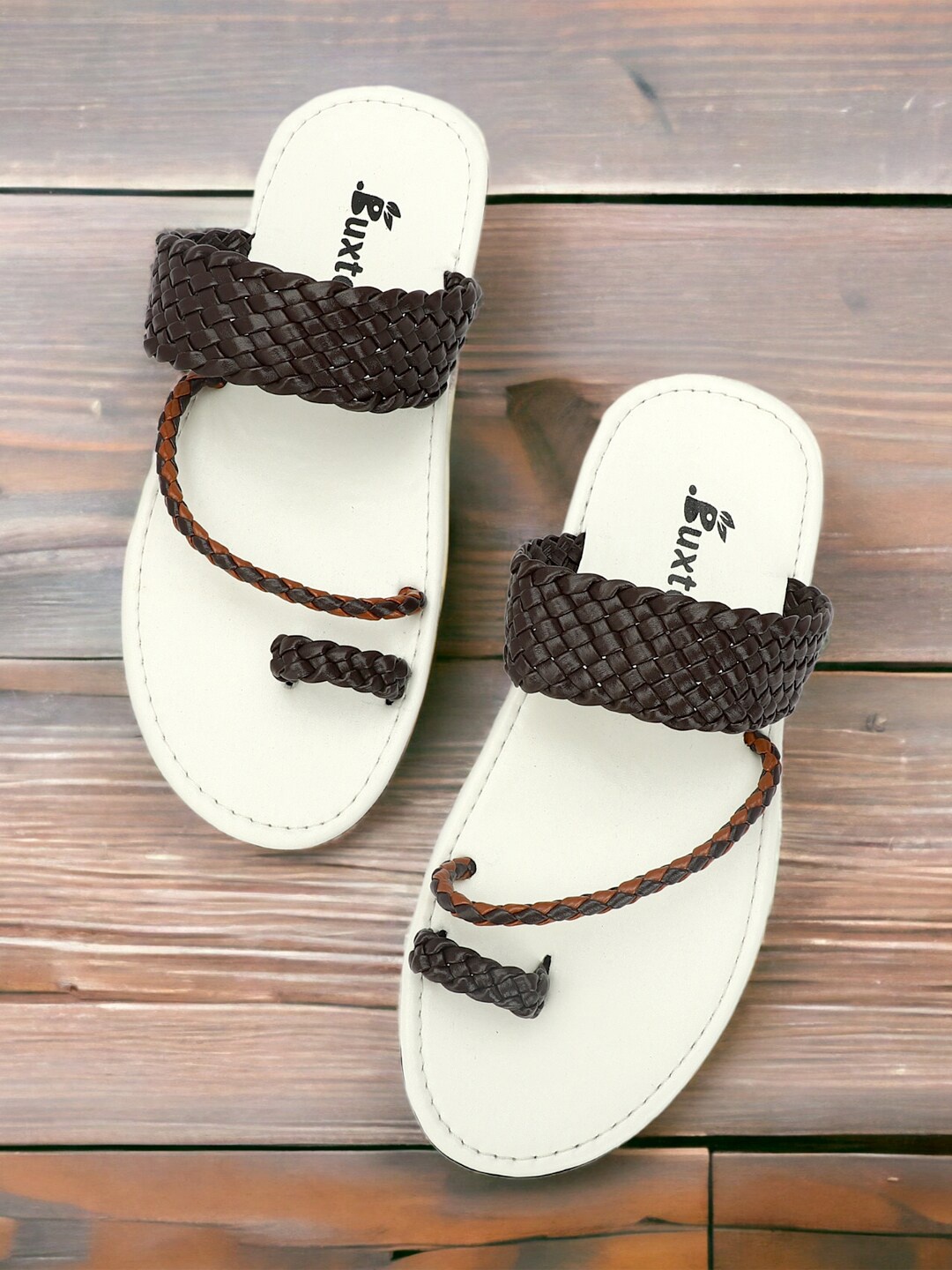 

Buxton Men Textured One Toe Comfort Sandals, Brown