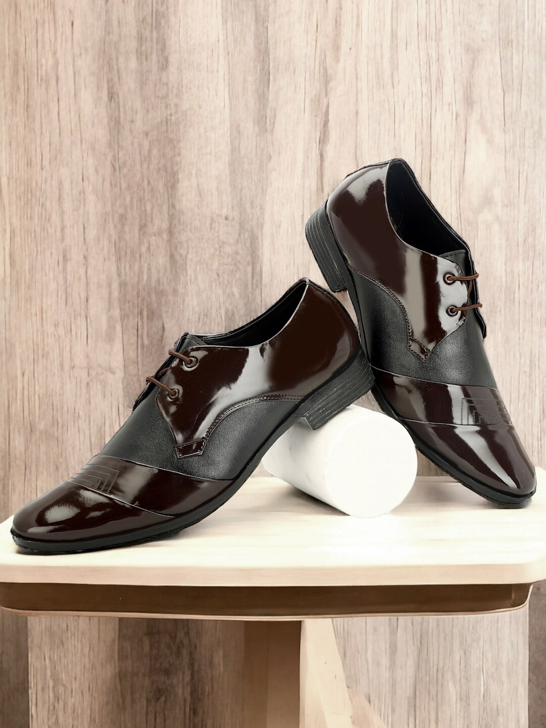 

Buxton Men Formal Lace-Up Derbys, Brown