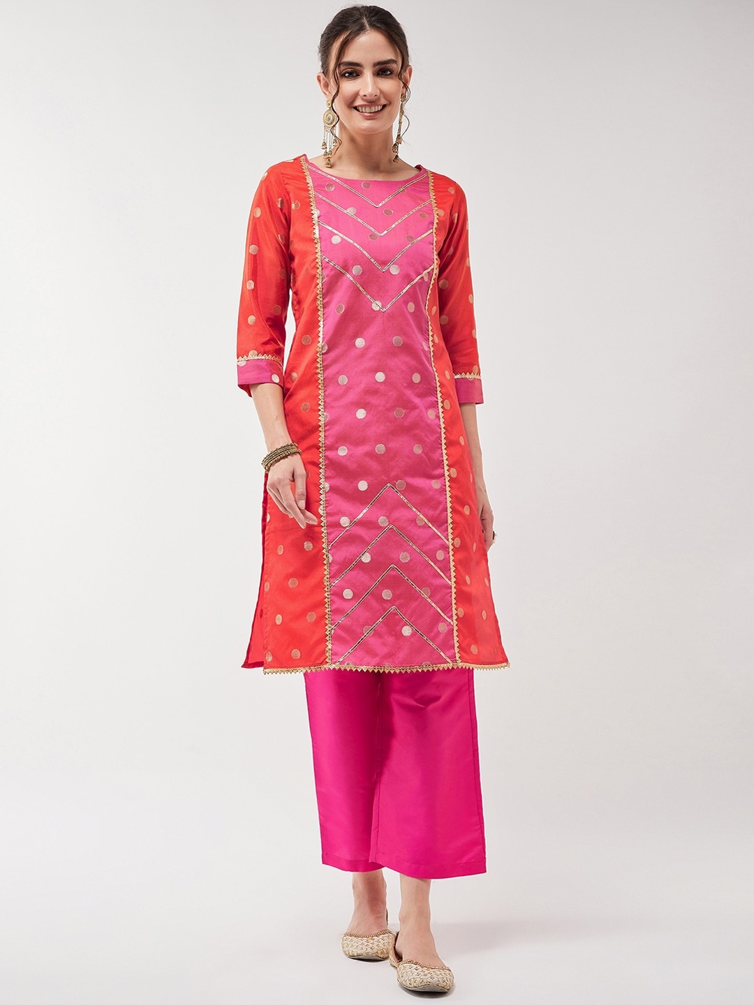 

Pannkh Woven Design Gotta Patti Kurta, Pink