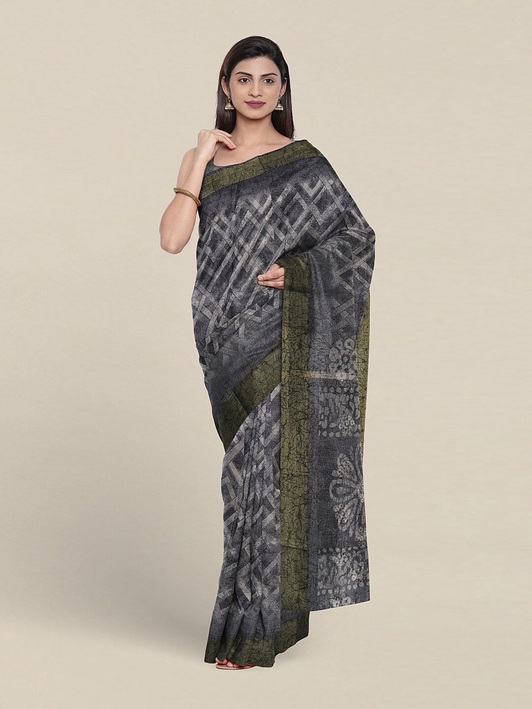 

Pothys Geometric Printed Saree, Grey