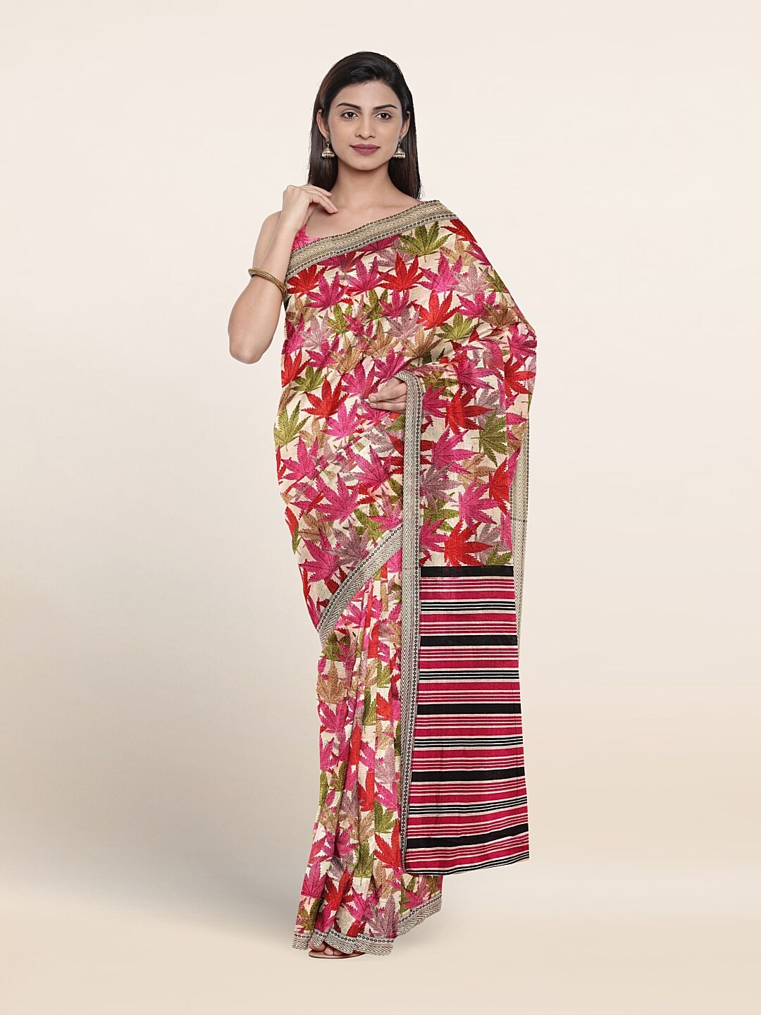 

Pothys Floral Printed Saree, Cream