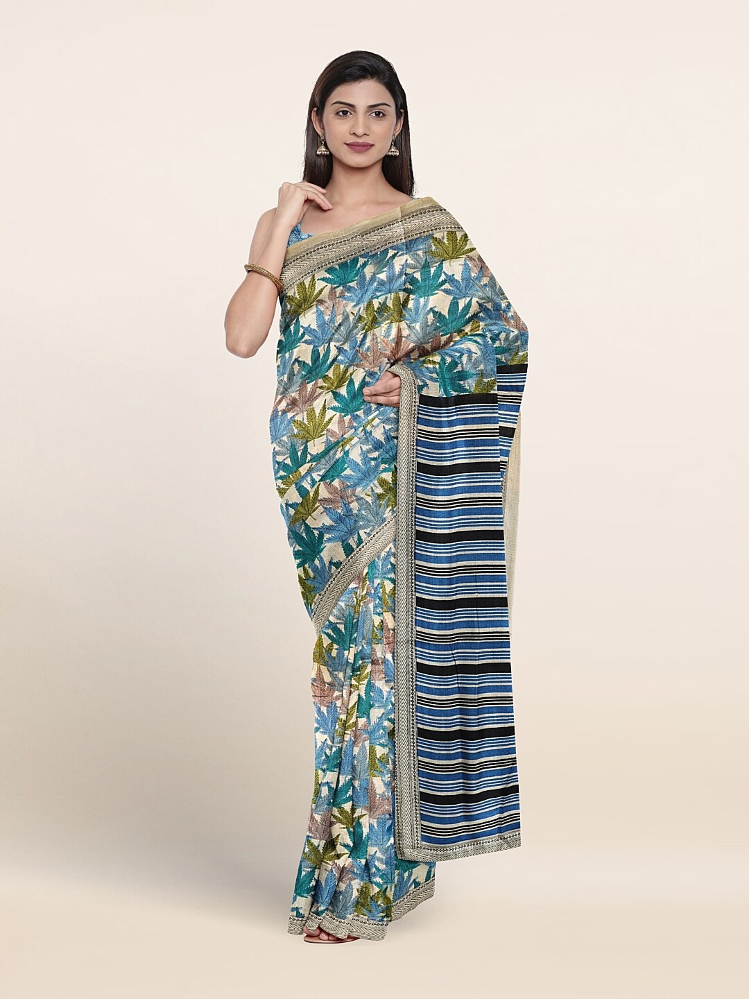 

Pothys Floral Printed Saree, Blue