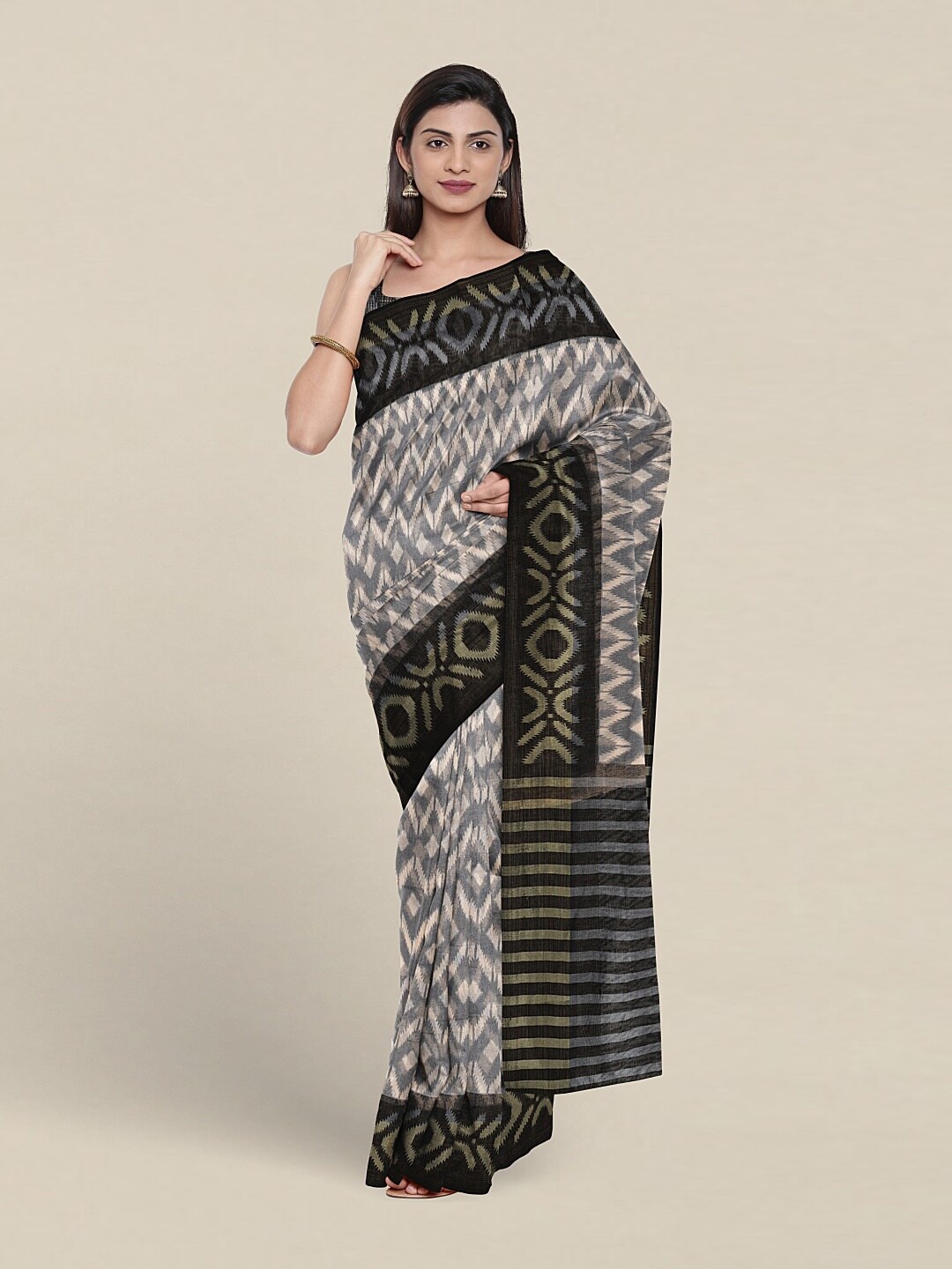 

Pothys Geometric Printed Saree, Grey