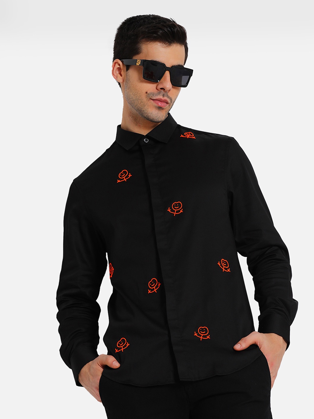 

Komal Kothari India Slim Slim Fit Spread Collar Embroidered Cotton Shirt, Black