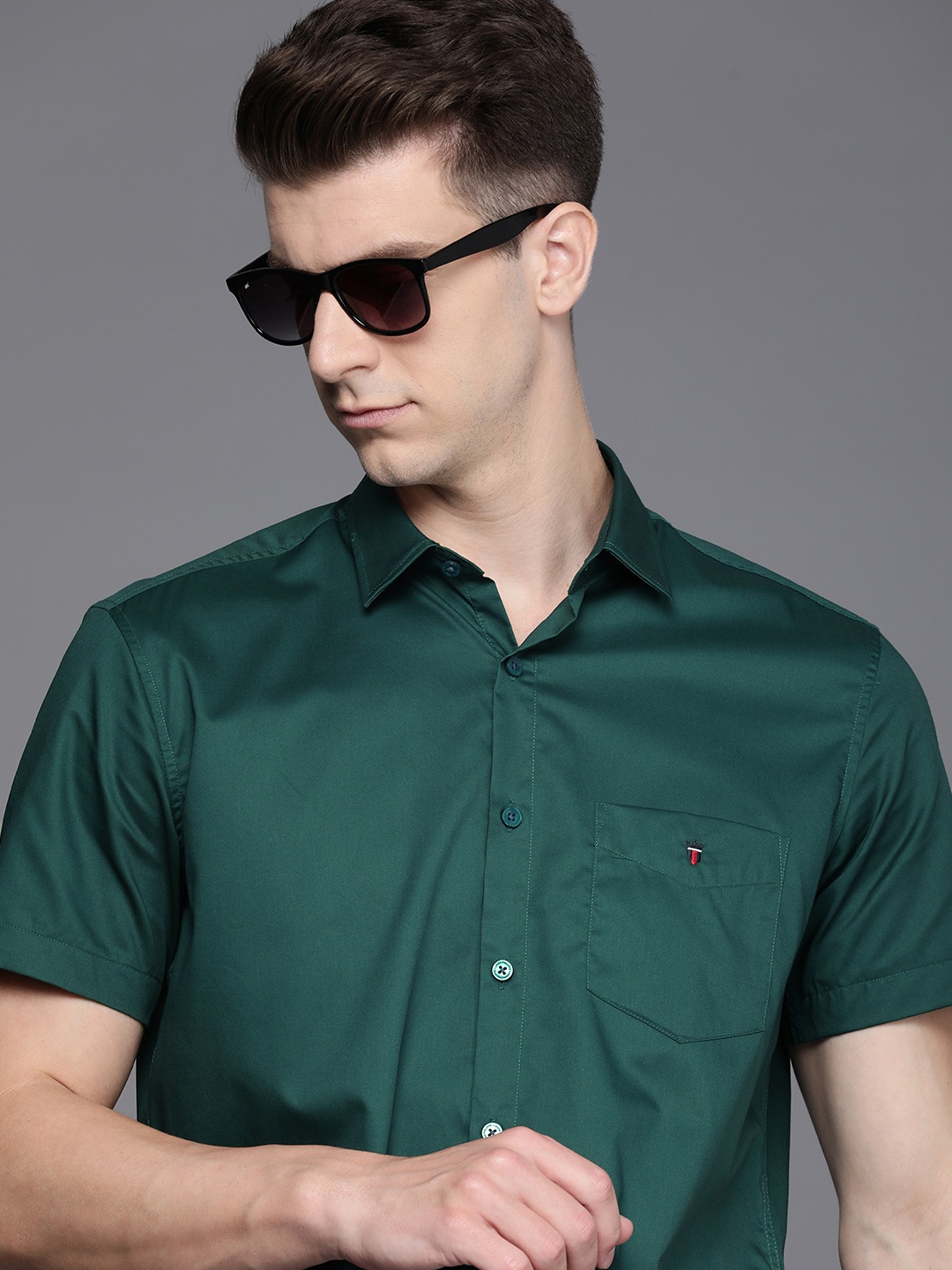 

Louis Philippe Sport Slim Fit Opaque Casual Shirt, Green