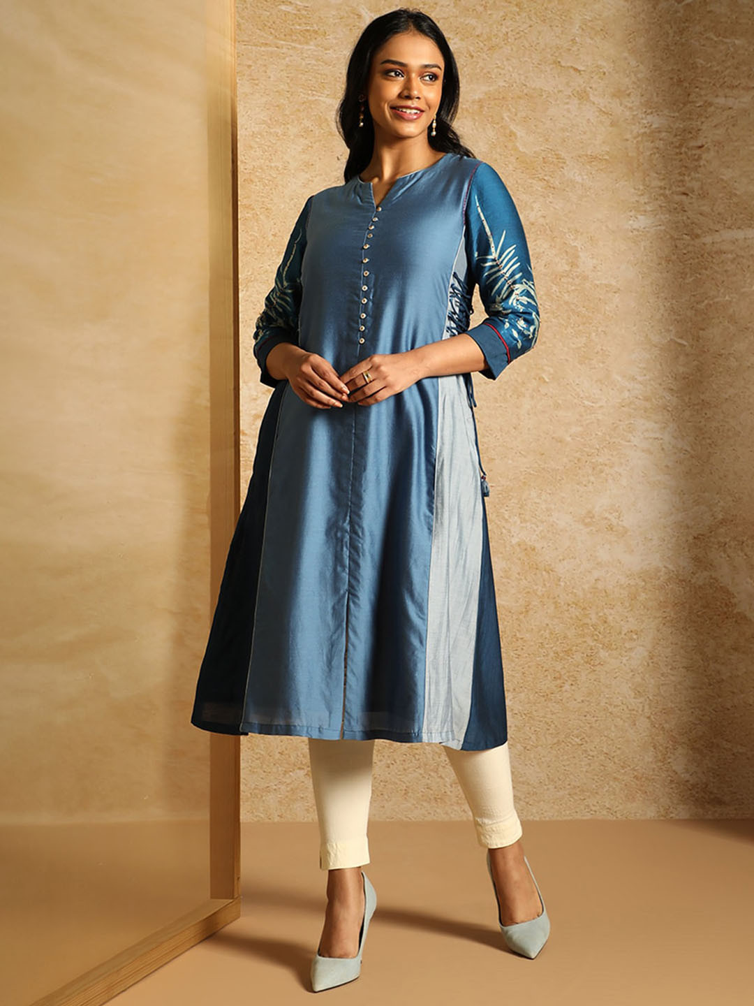 

Taneira Panelled Cotton Silk A-Line Kurta, Blue