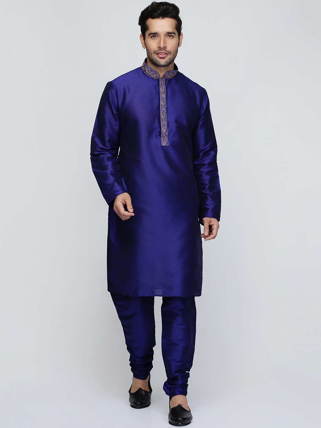 

ROYAL KURTA Mandarin Collar Thread Work Straight Kurta, Blue