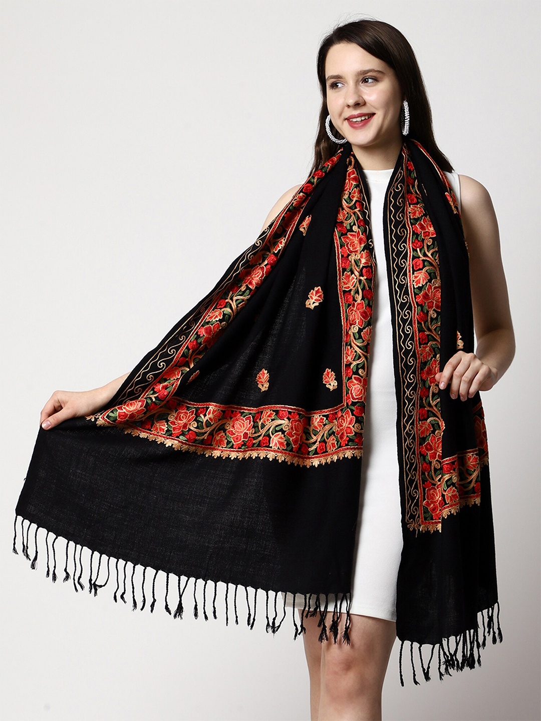 

SWI Stylish Floral Embroidered Woollen Shawl, Black
