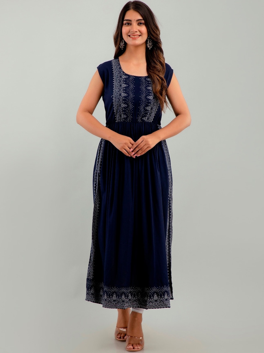 

IRIDAA JAIPUR Floral Yoke Design Sleeveless High Slit Straight Kurta, Navy blue