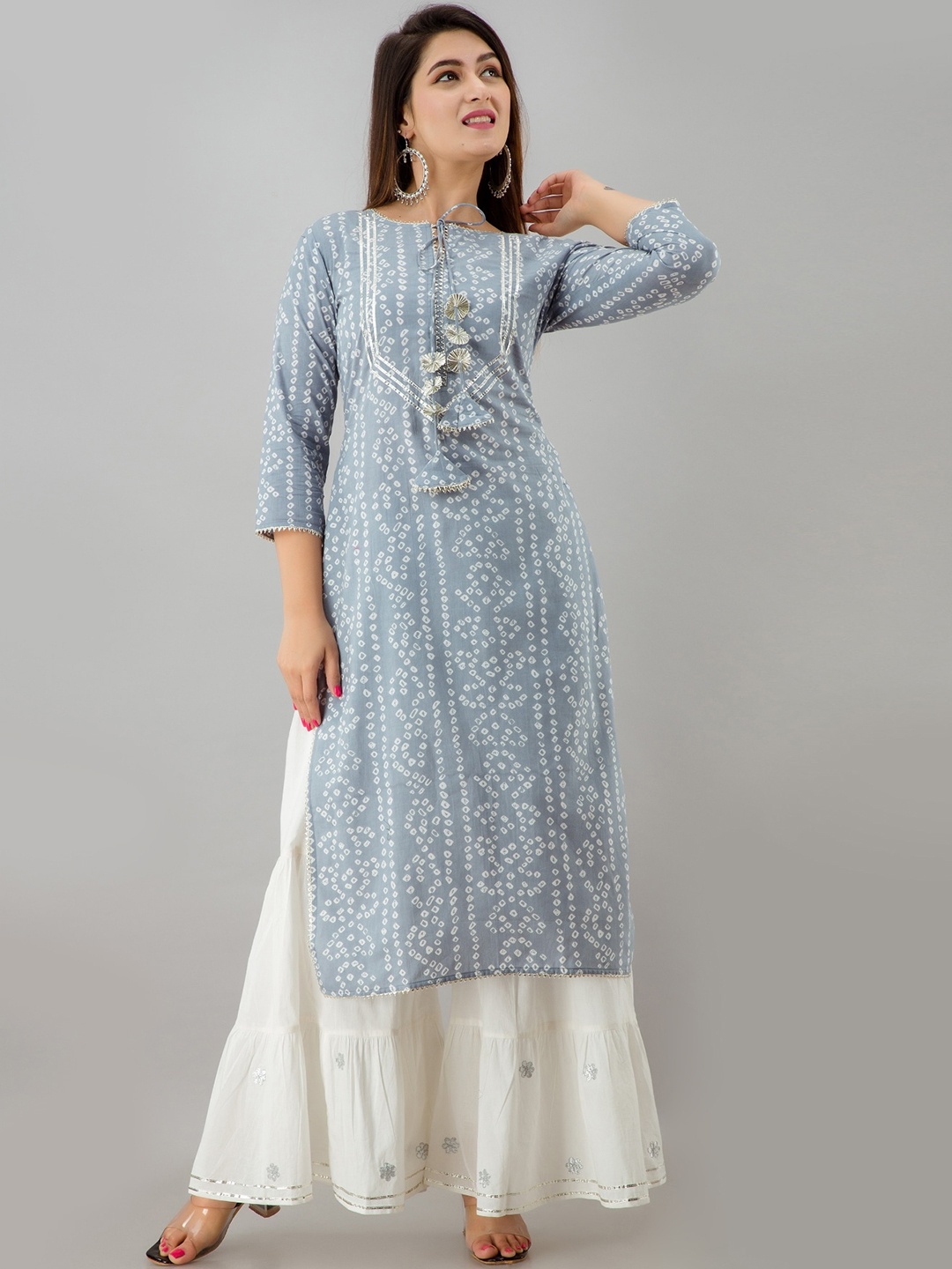 

IRIDAA JAIPUR Bandhani Printed Tie Up Neck Gotta Patti Straight Kurta, Grey