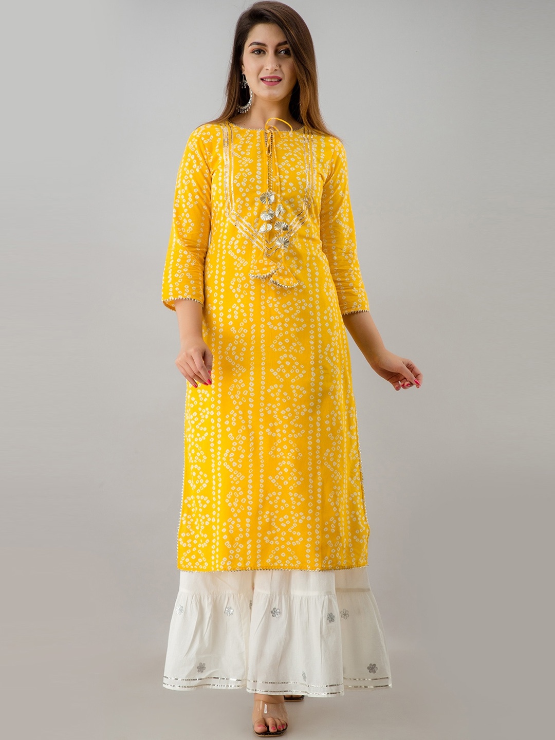 

IRIDAA JAIPUR Bandhani Printed Tie Up Neck Gotta Patti Straight Kurta, Yellow