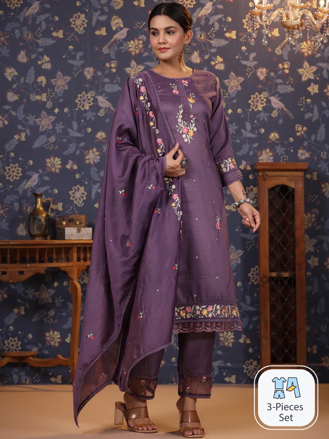

House of Pataudi Floral Embroidered Lace Detail Kurta With Trouser & Dupatta, Purple