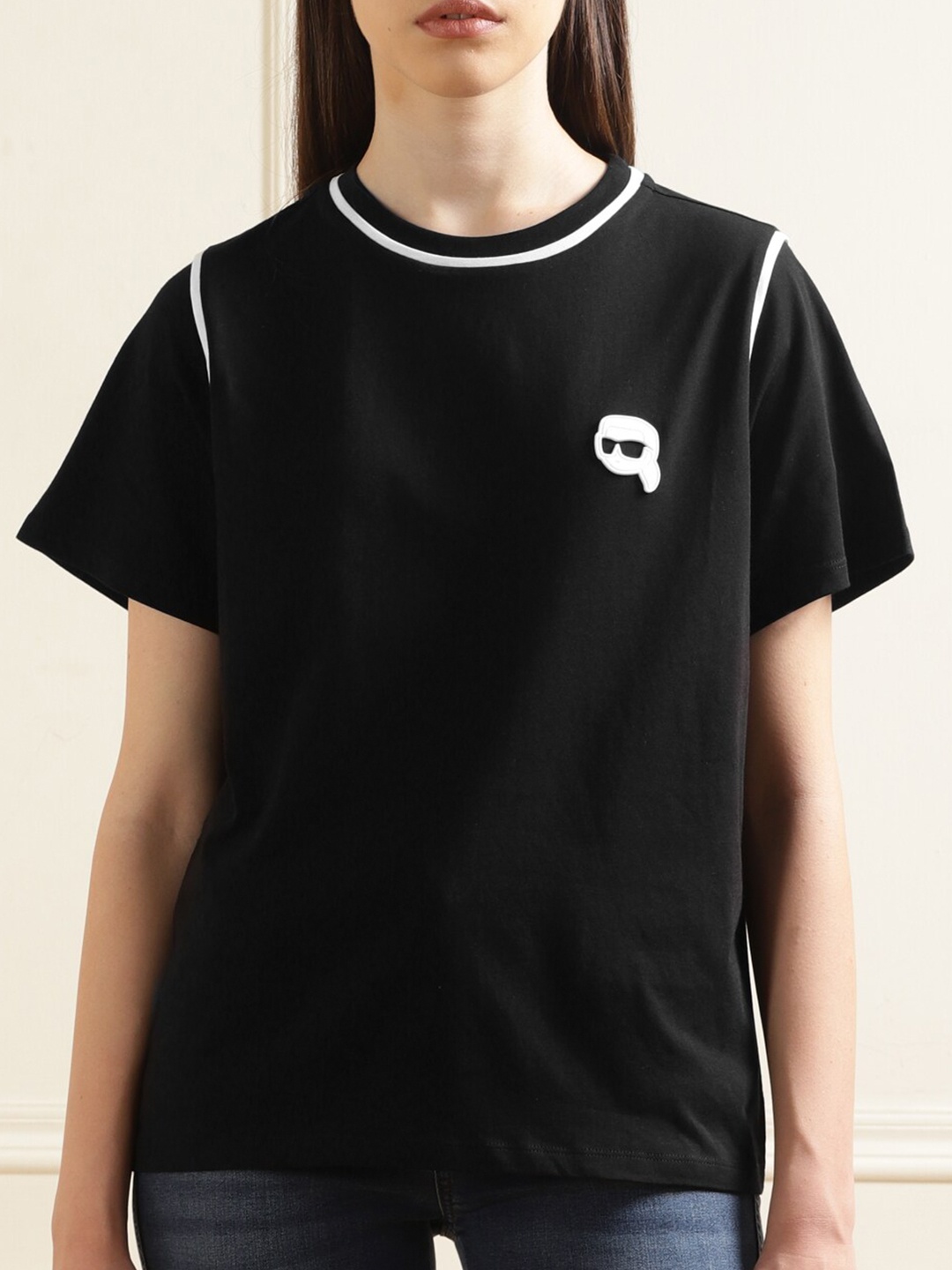 

Karl Lagerfeld Women Black Applique T-shirt