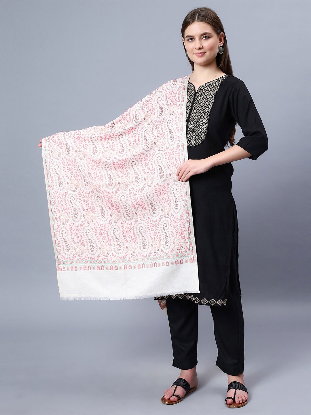 

Aditi Wasan Paisley & Floral Jacquard Pattern Shawl, White