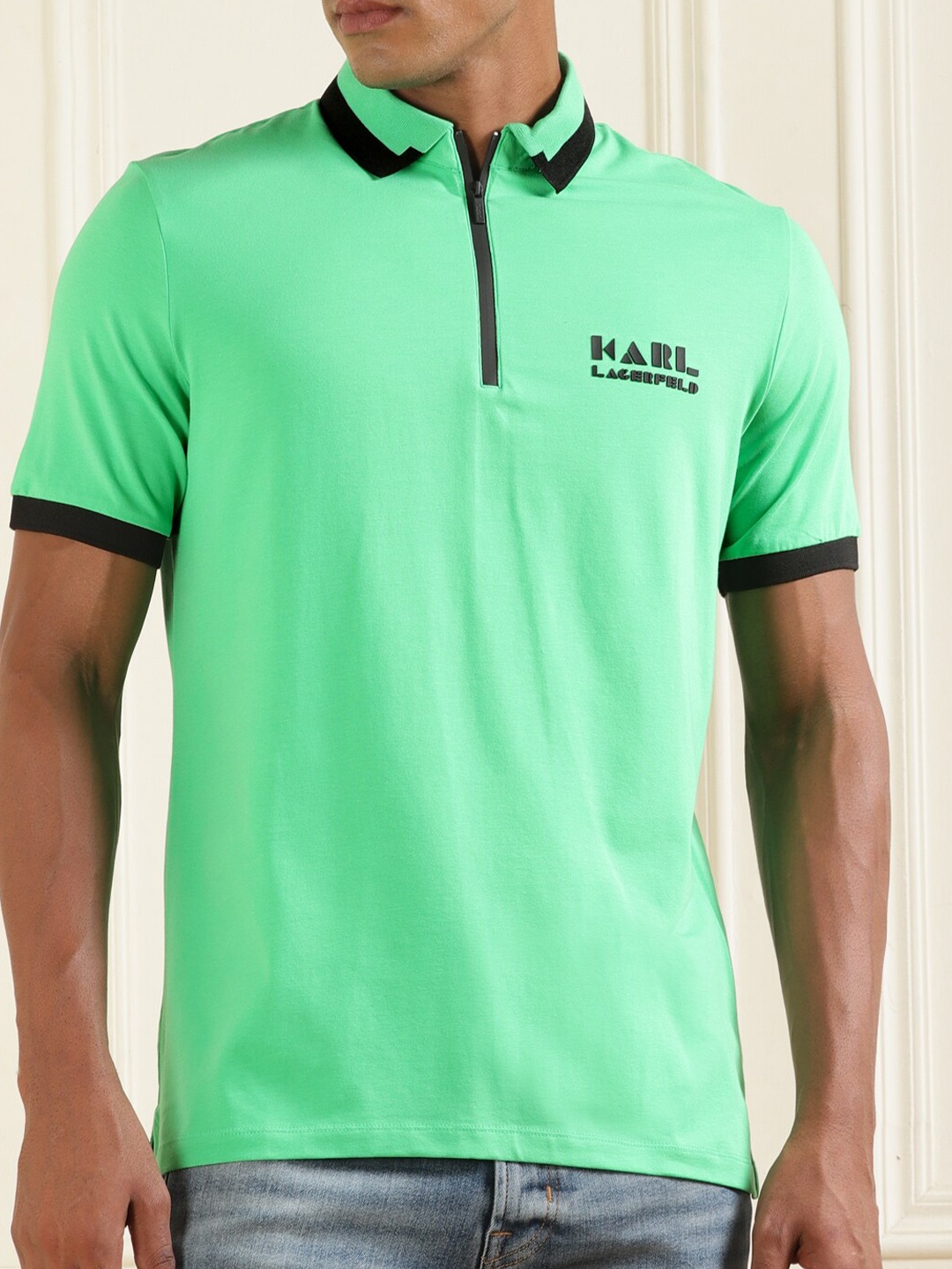 

Karl Lagerfeld Men Green Polo Collar Applique T-shirt