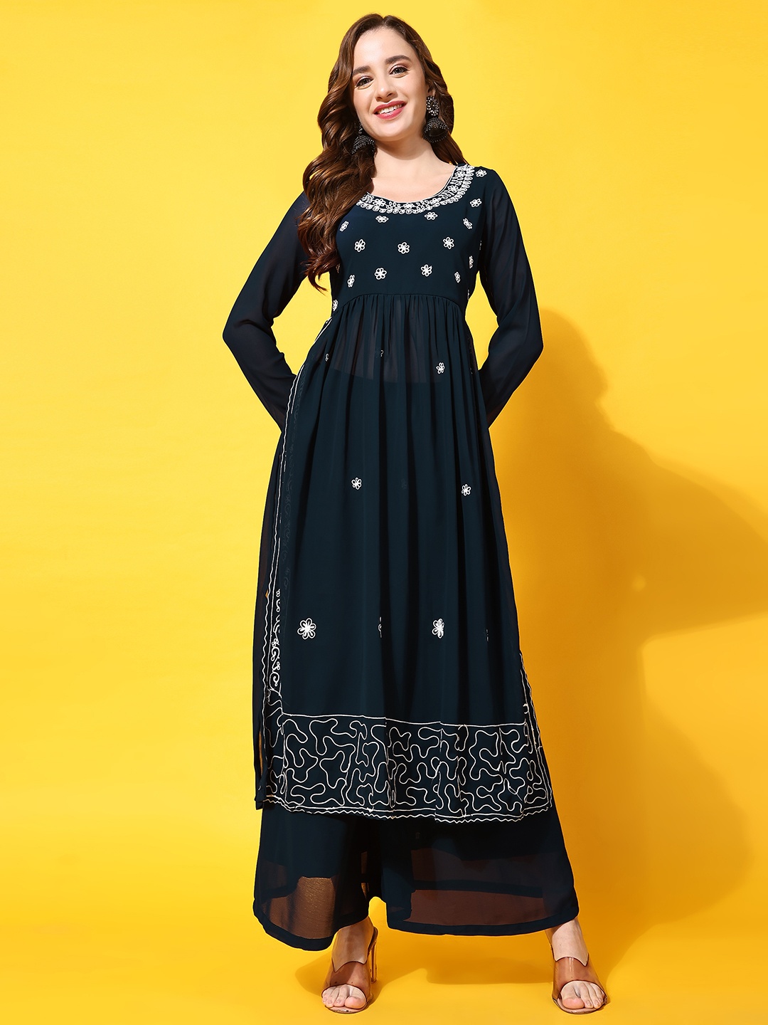 

Poshak Hub Floral Embroidered High Slit Kurta with Palazzos, Teal