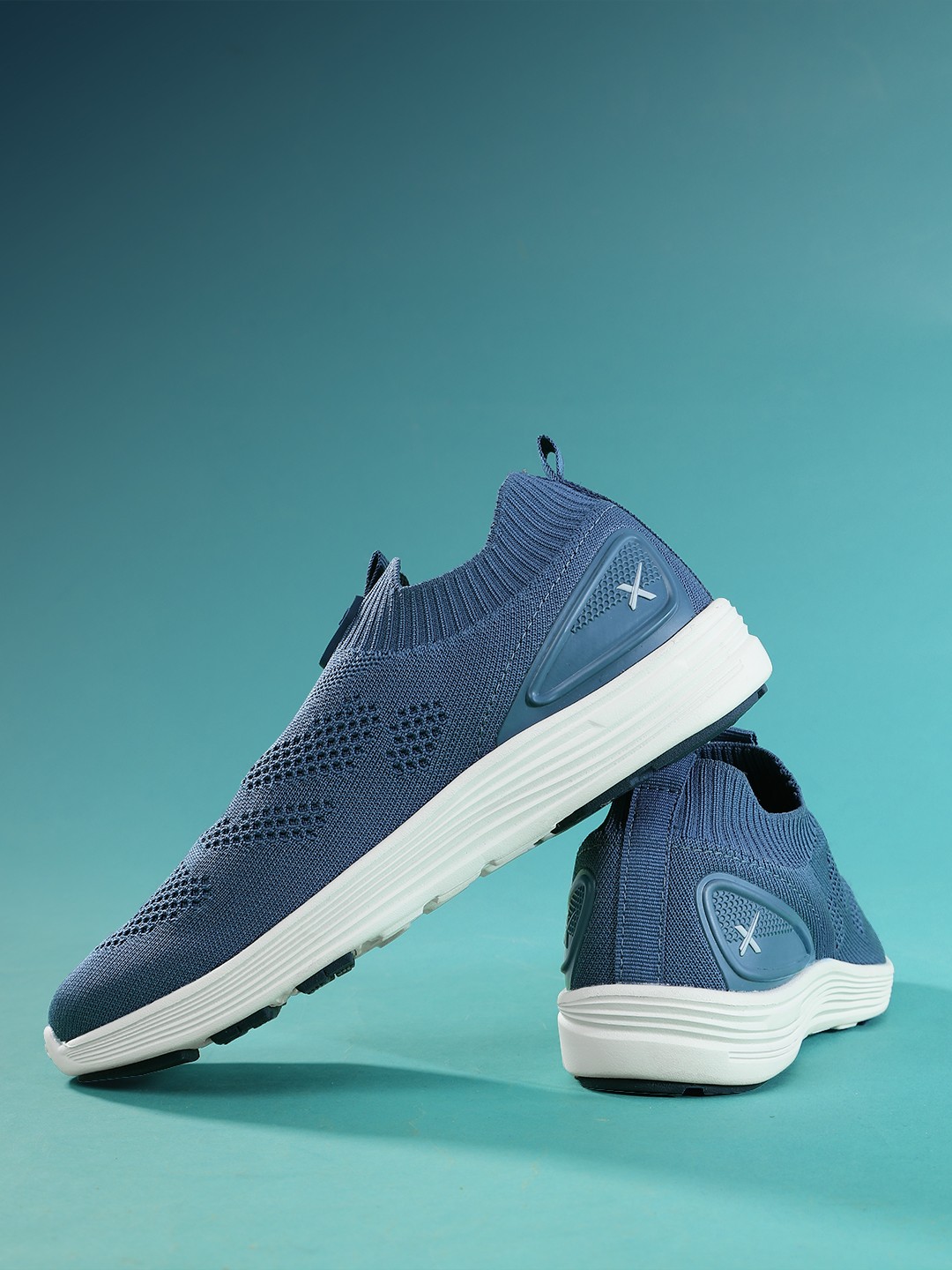 

HRX by Hrithik Roshan Women Woven Design Running Shoes, Blue
