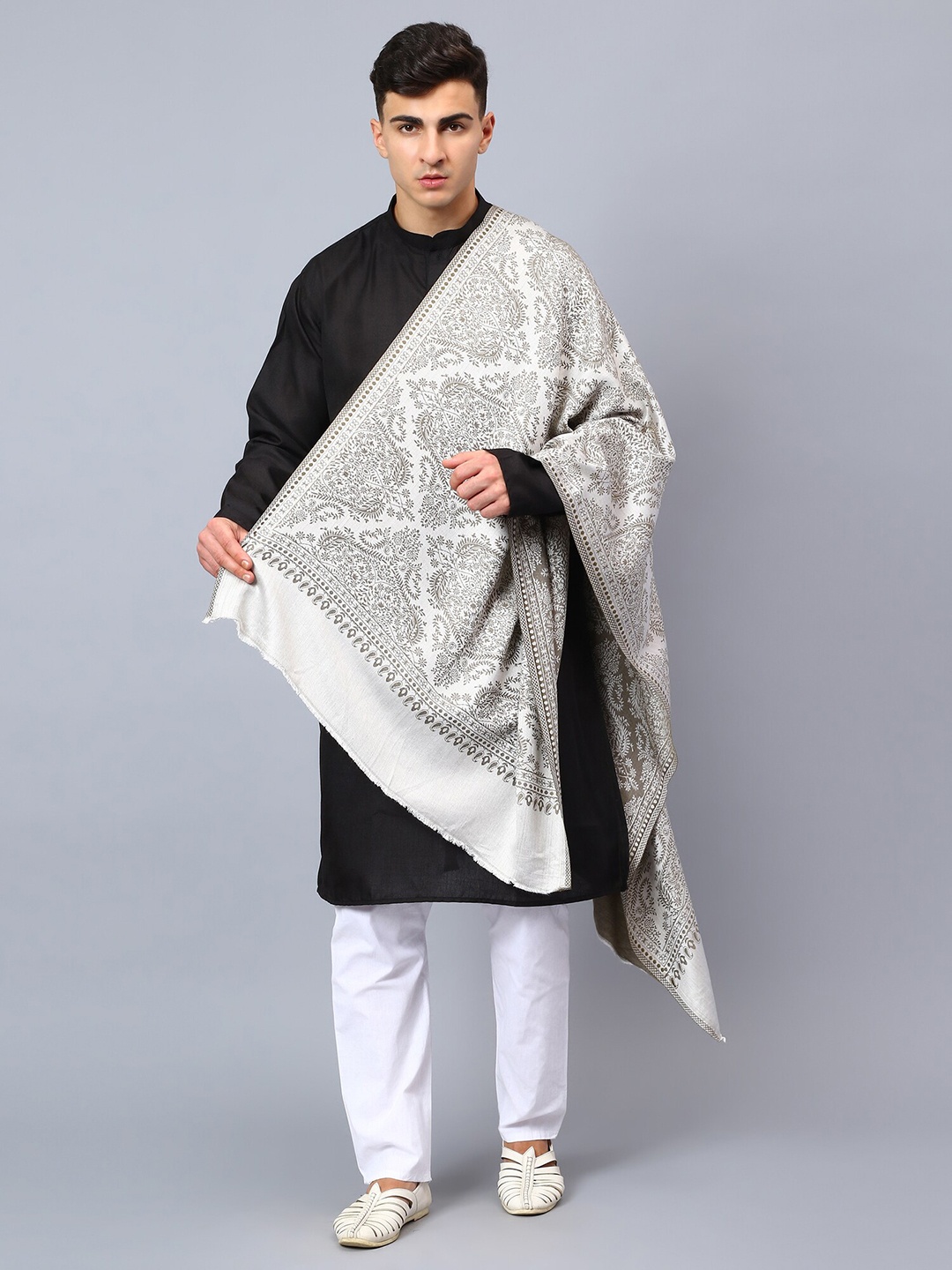 

Aditi Wasan Men Floral & Paisley Jacquard Pattern Shawl, Green