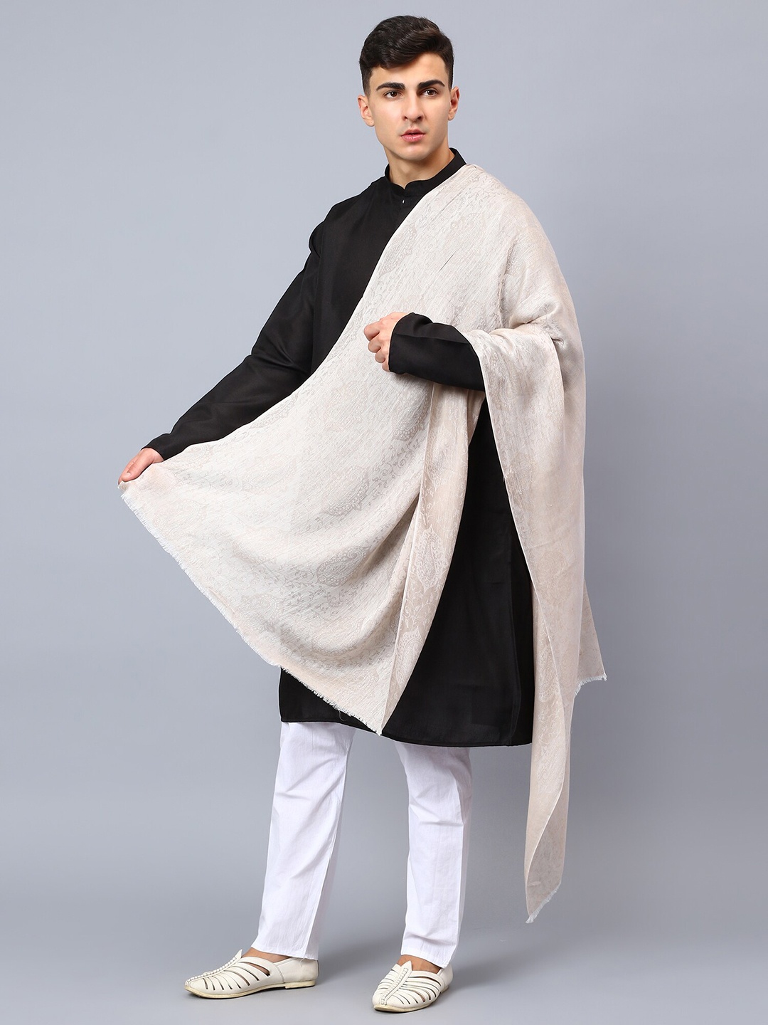 

Aditi Wasan Paisley Jacquard Pattern Shawl, Beige