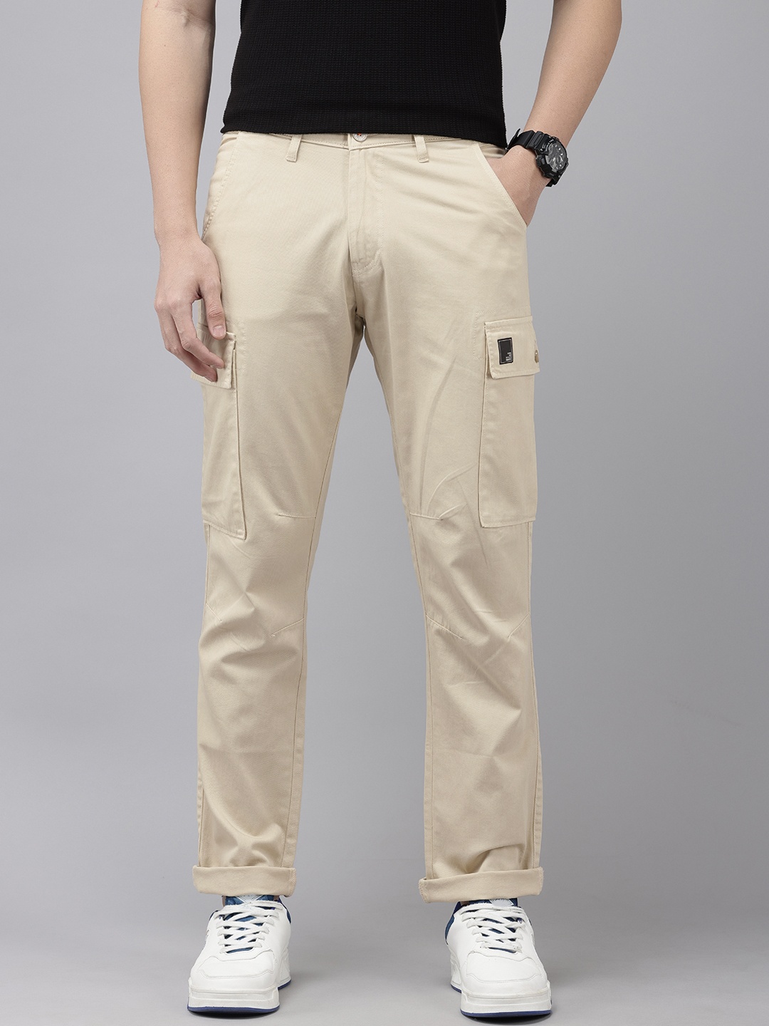 

SPYKAR Men Pure Cotton Cargos Trousers, Beige