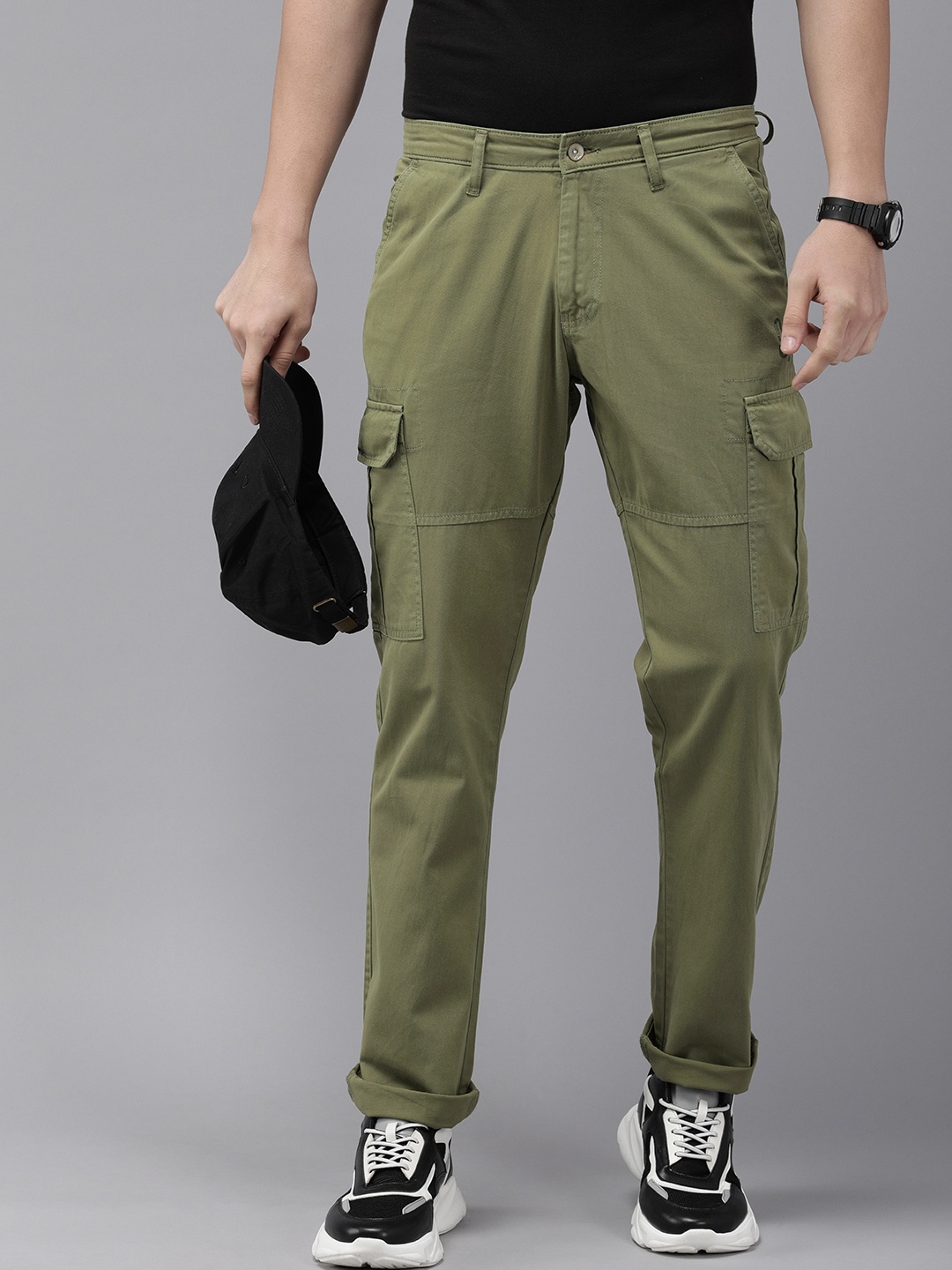 

SPYKAR Men Regular Fit Pure Cotton Cargos Style Chinos, Olive