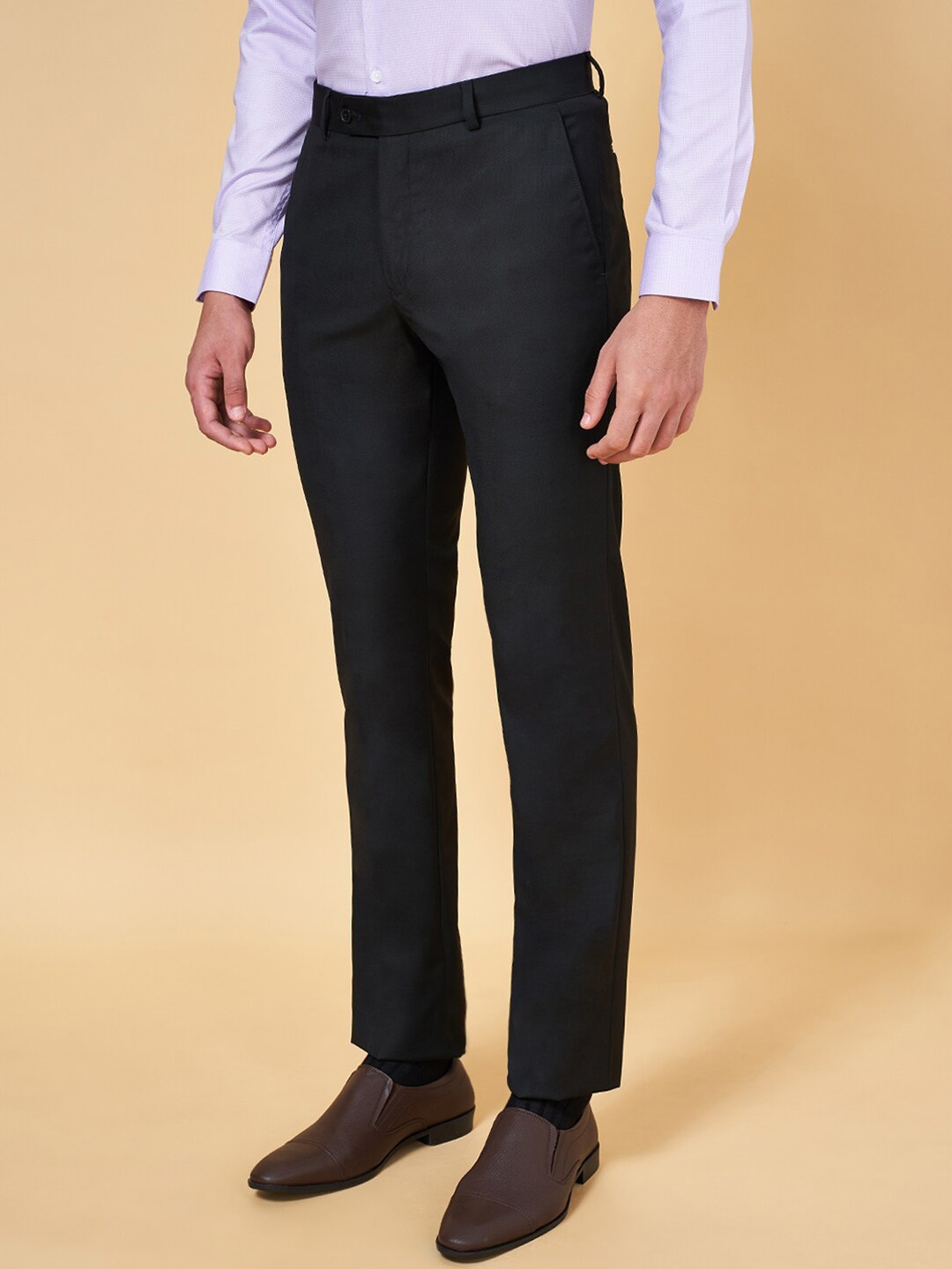 

Peregrine by Pantaloons Men Slim Fit Mid-Rise Formal Trousers, Black