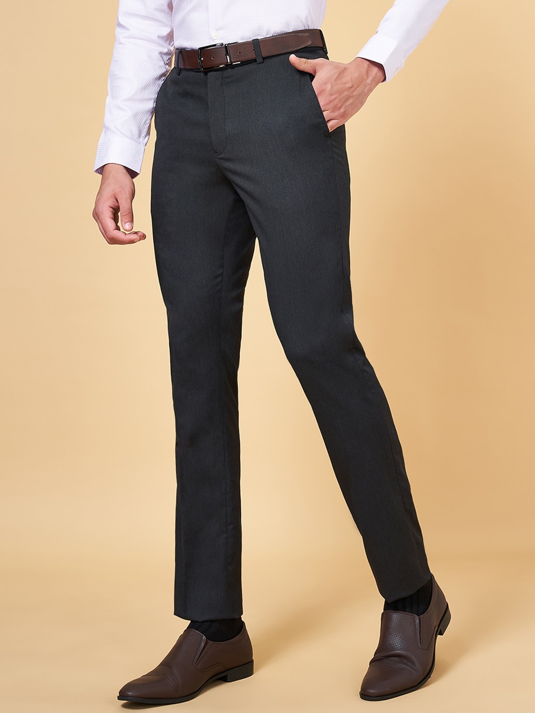 

Peregrine by Pantaloons Men Slim Fit Low-Rise Formal Trousers, Charcoal