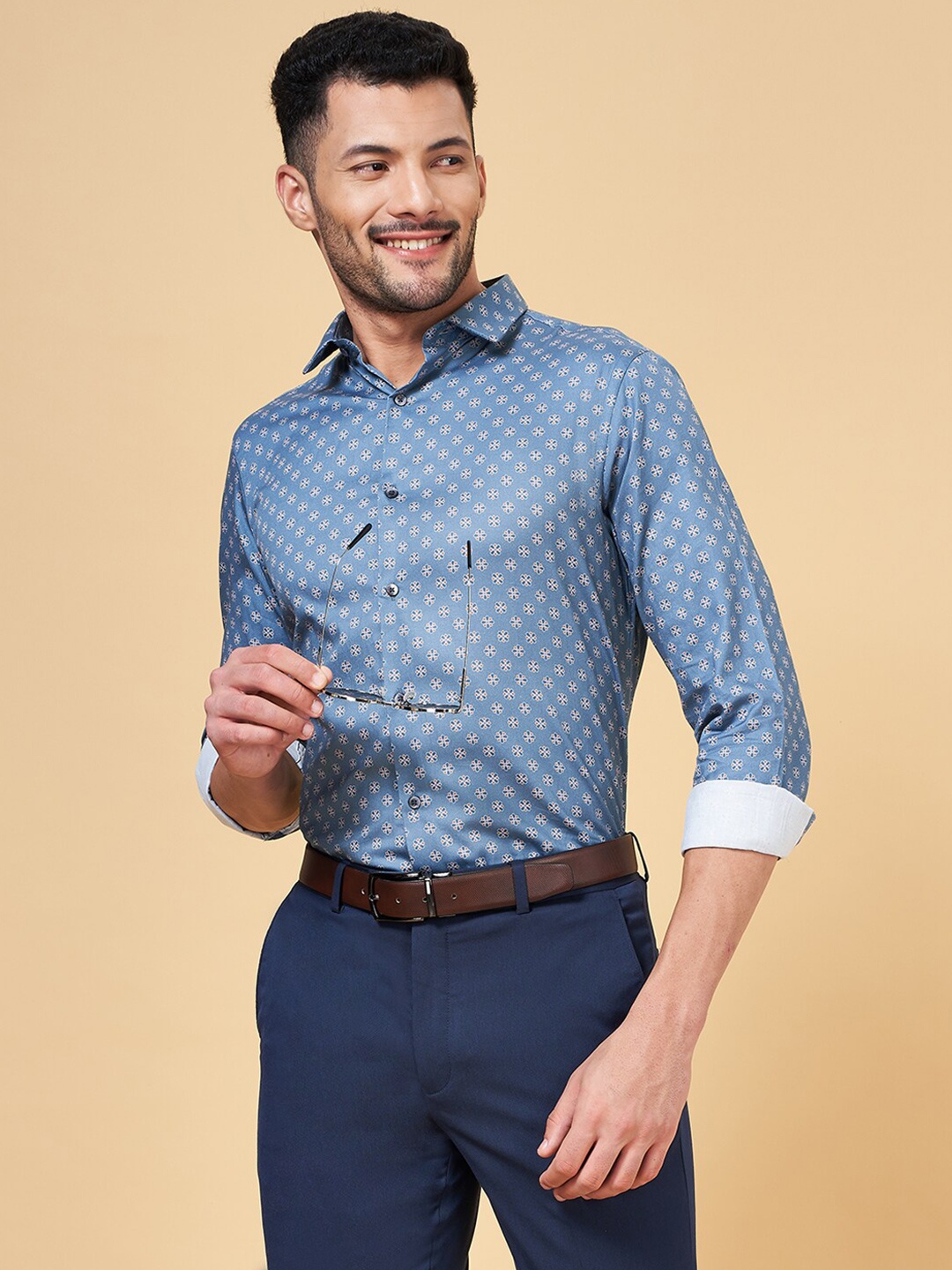 

Peregrine by Pantaloons Floral Printed Slim Fit Cotton Shirt, Blue