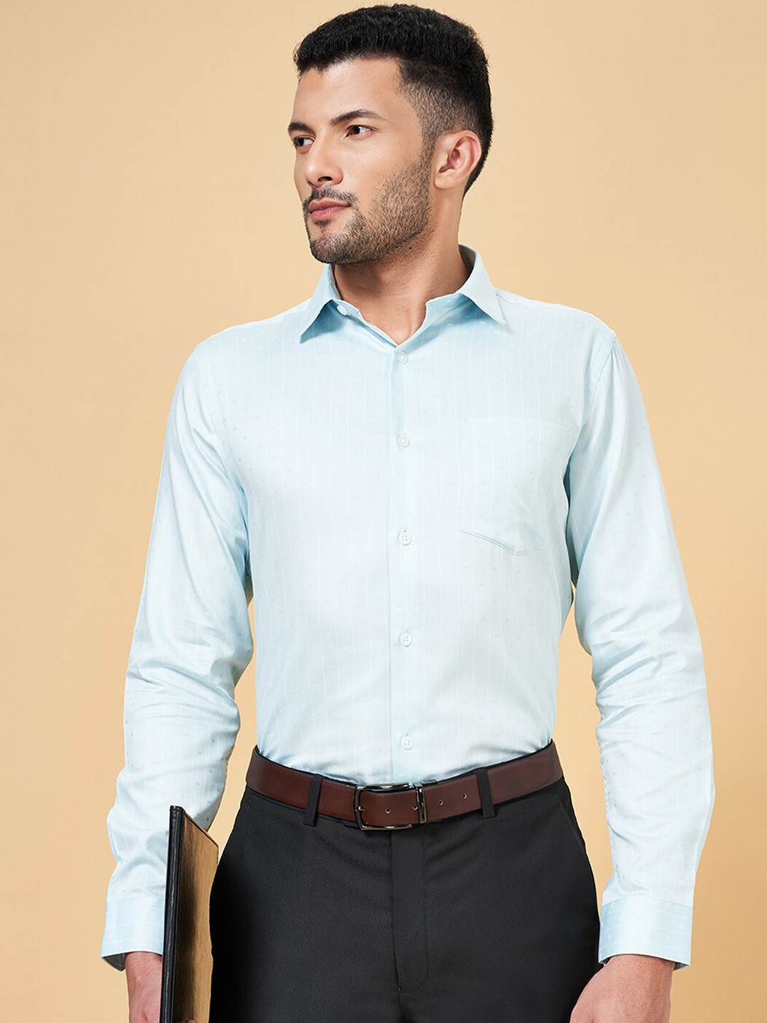 

Peregrine by Pantaloons Men Blue Slim Fit Opaque Formal Shirt