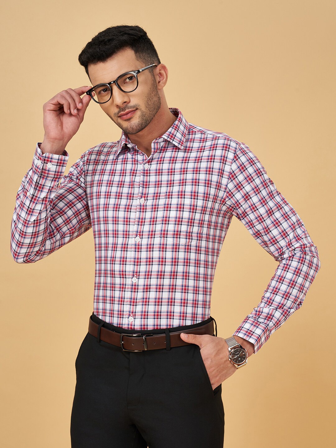 

Peregrine by Pantaloons Slim Fit Tartan Checks Opaque Cotton Formal Shirt, Red