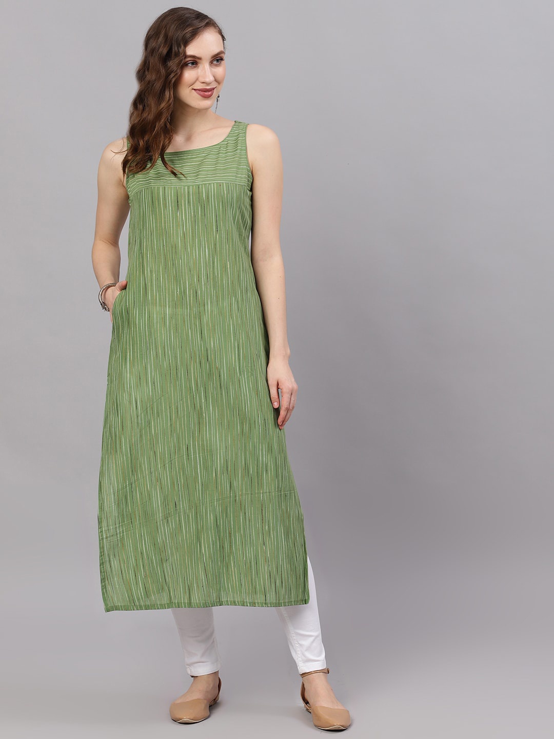 

AKS Striped Sleeveless Kurta, Green