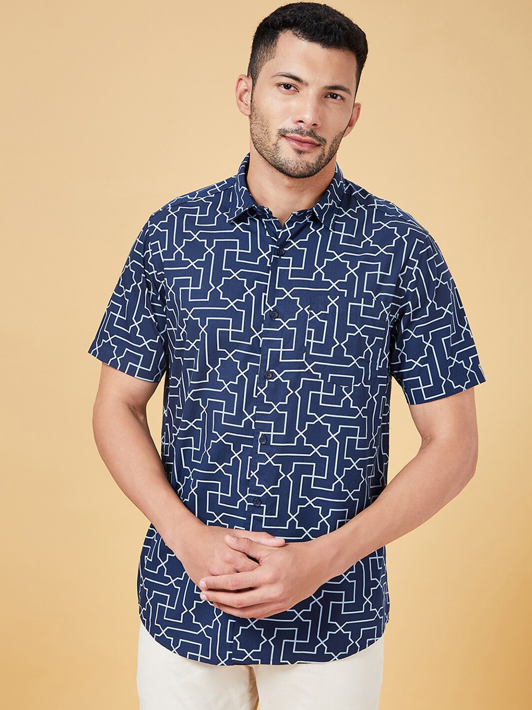 

BYFORD by Pantaloons Slim Fit Geometric Printed Cotton Casual Shirt, Navy blue