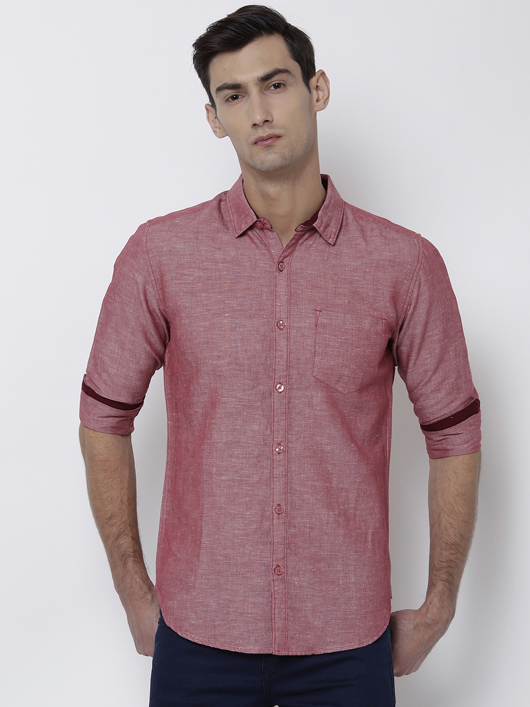 

Black coffee Men Red Slim Fit Checked Casual Shirt